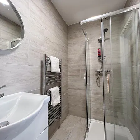 Heartland House, 7 Spacious Bedrooms Sleeps 4 Plus, Near Nec, Jlr,bhx Casa vacanze *